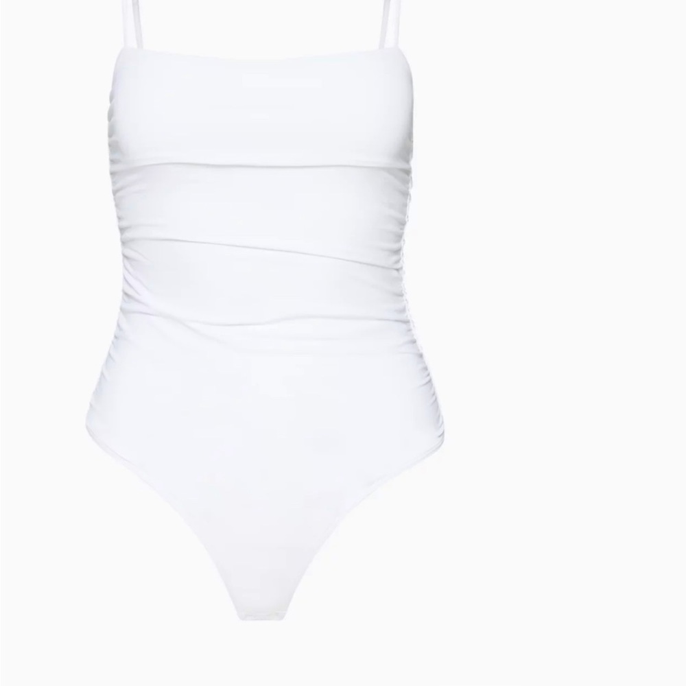 Aritzia Babaton 
Contour Ruched Bodysuit